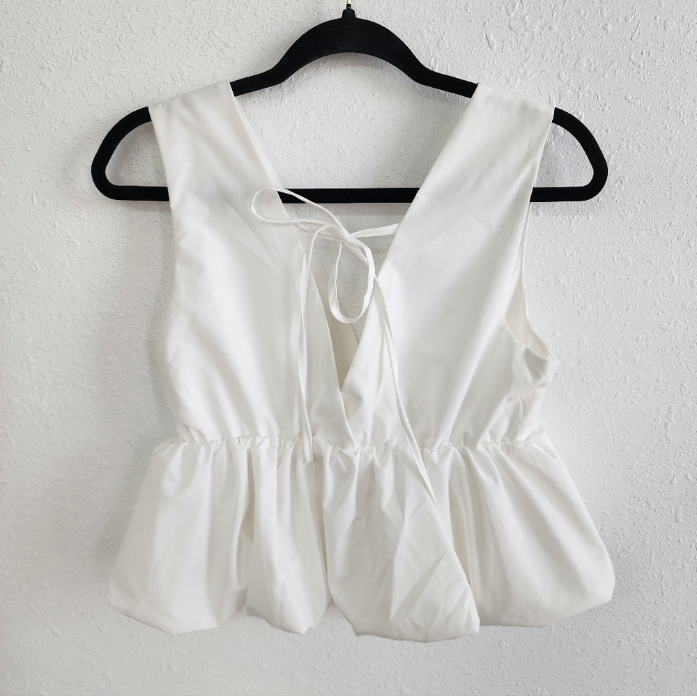 Buttermelon Babydoll Chic Peplum White Sleeveless Blouse Size Medium - Picture 6 of 8